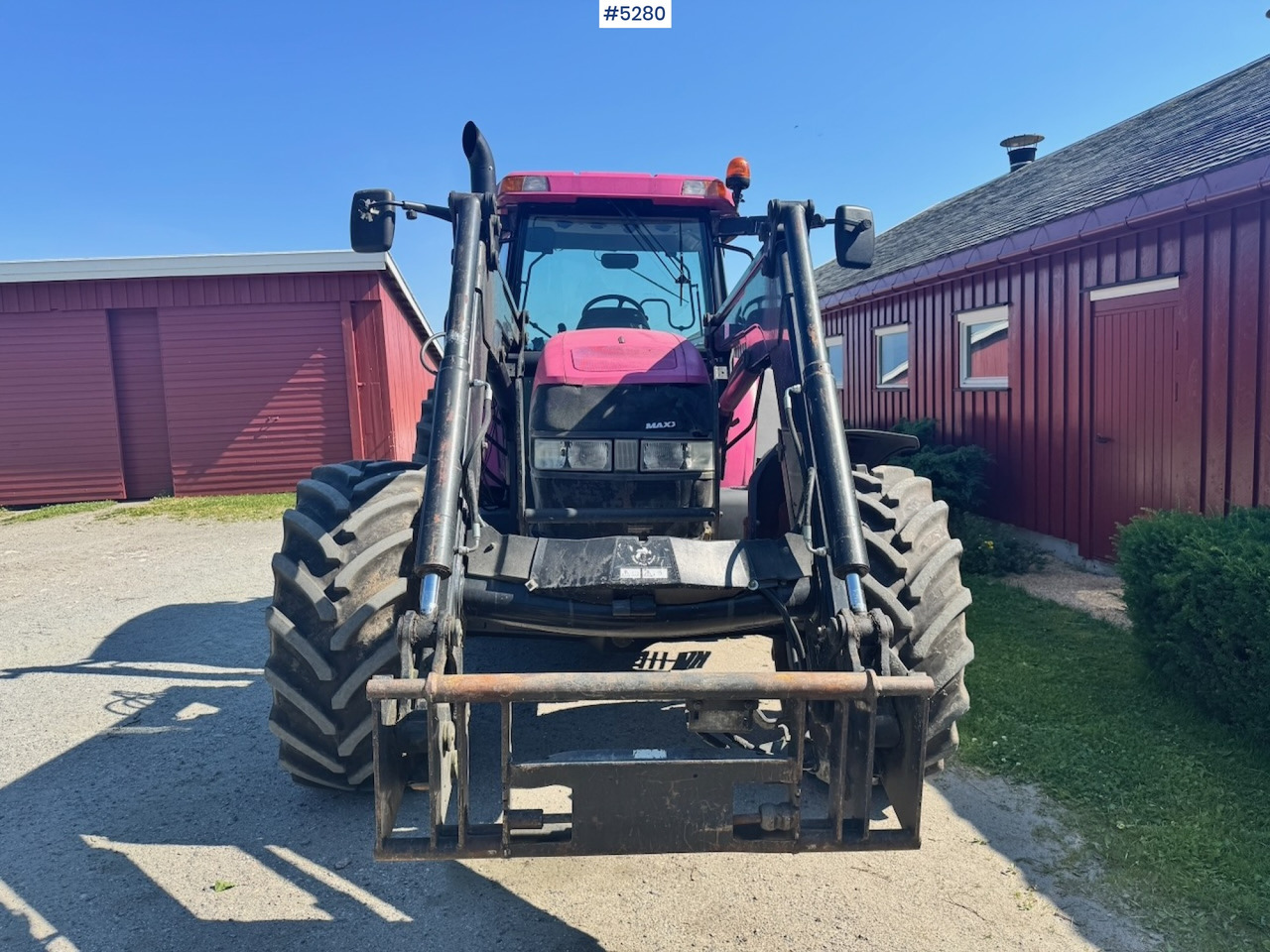 2006 Case MXM120 4x4 with front loader - Farm tractor: picture 4 2006 Case MXM120 4x4 with front loader - Farm tractor: picture 4