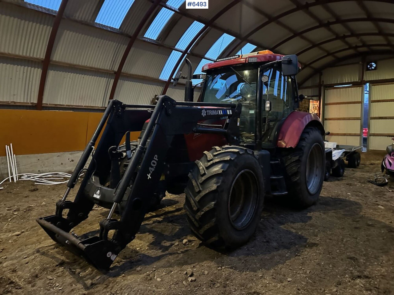 2007 CASE IH MXU 135 Pro 4x4 tractor w/ front loader. - Farm tractor: picture 2 2007 CASE IH MXU 135 Pro 4x4 tractor w/ front loader. - Farm tractor: picture 2