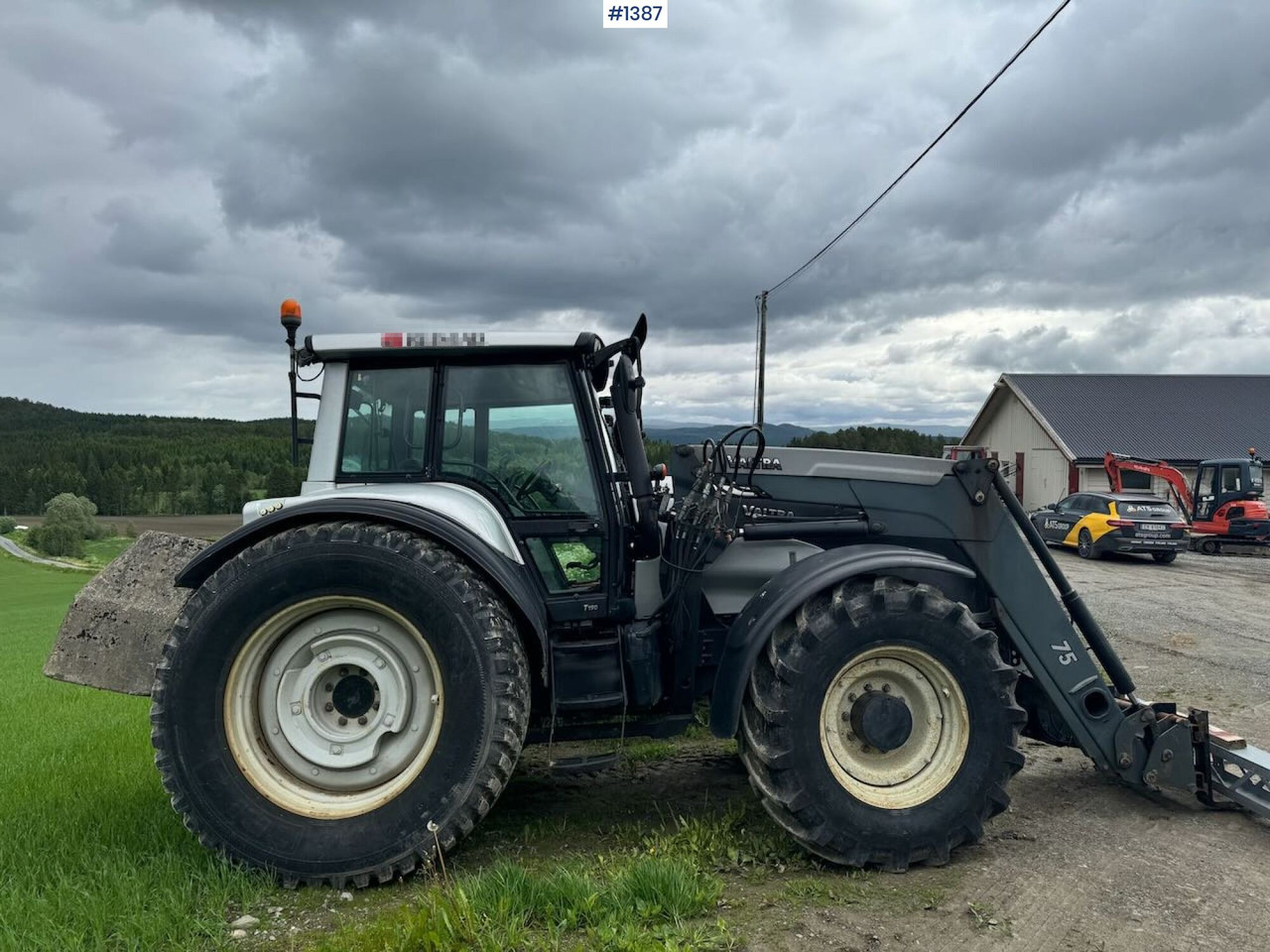 2007 Valtra T190 4x4 Tractor w/ bucket - Farm tractor: picture 2 2007 Valtra T190 4x4 Tractor w/ bucket - Farm tractor: picture 2