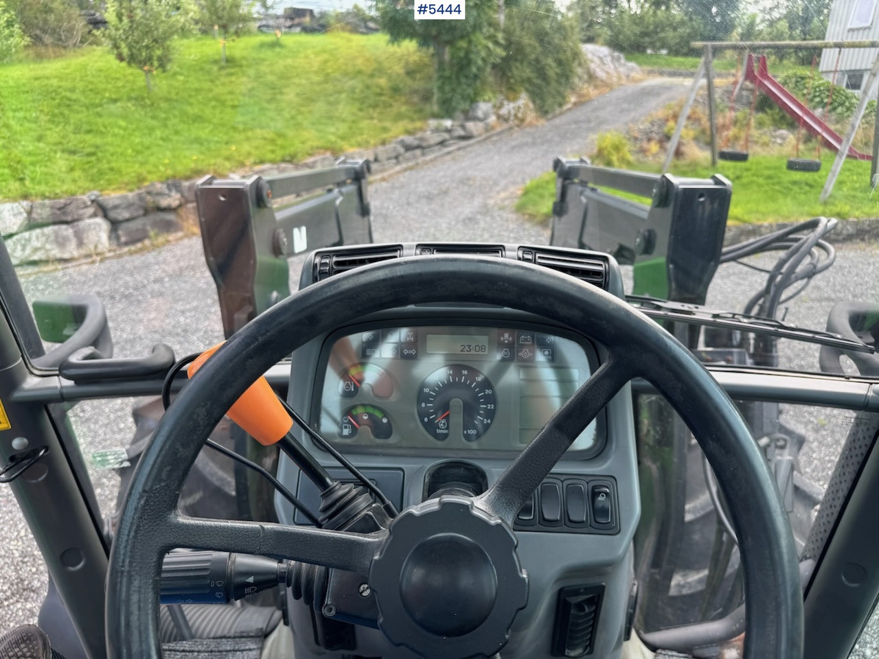 Leasing of  2008 Deutz Fahr Agrotron 150.7 w/ front loader. 2008 Deutz Fahr Agrotron 150.7 w/ front loader.: picture 14