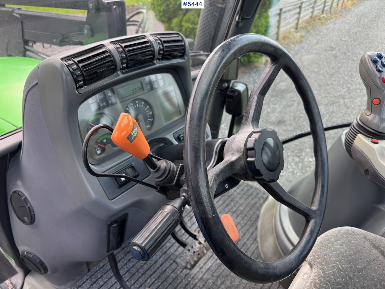 Leasing of  2008 Deutz Fahr Agrotron 150.7 w/ front loader. 2008 Deutz Fahr Agrotron 150.7 w/ front loader.: picture 13