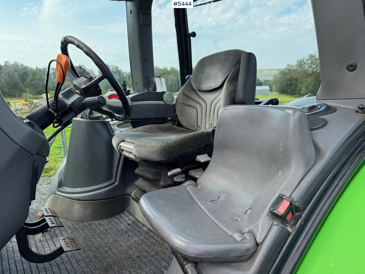 Leasing of  2008 Deutz Fahr Agrotron 150.7 w/ front loader. 2008 Deutz Fahr Agrotron 150.7 w/ front loader.: picture 12