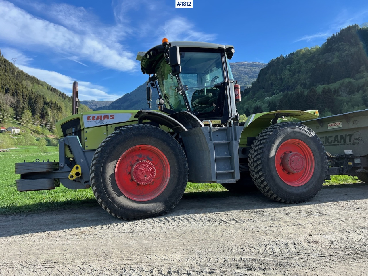 2009 Claas Xerion 3800 - Farm tractor: picture 5 2009 Claas Xerion 3800 - Farm tractor: picture 5
