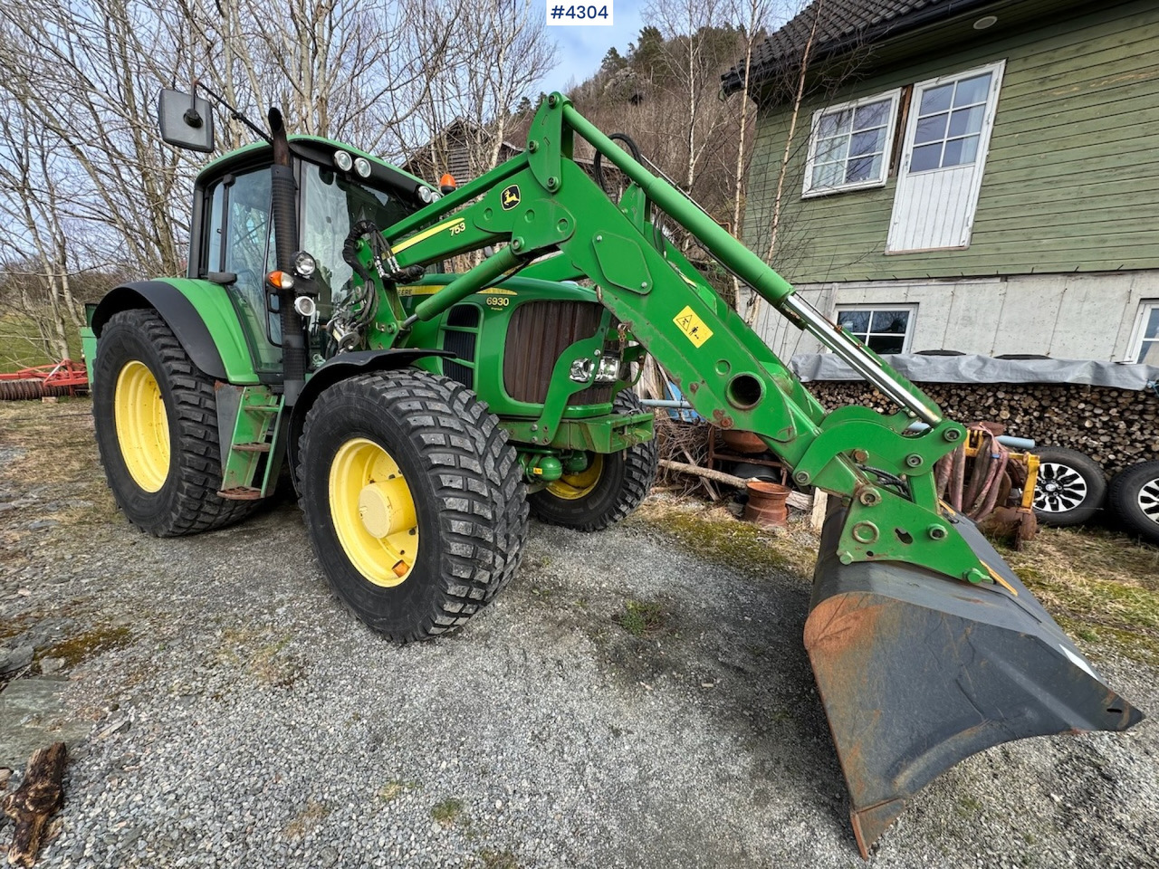 2009 John Deere 6930 Premium w/front loader - Farm tractor: picture 3 2009 John Deere 6930 Premium w/front loader - Farm tractor: picture 3