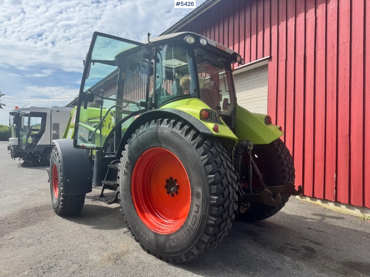 2011 Claas Arion 430 w/ Front loader and Plough. 3210 hours! - Farm tractor: picture 4 2011 Claas Arion 430 w/ Front loader and Plough. 3210 hours! - Farm tractor: picture 4