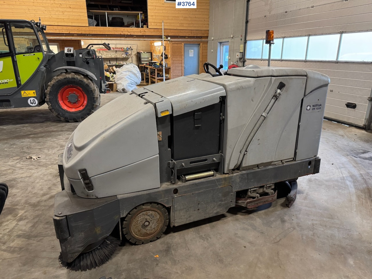 2012 Nilfisk CR 1200 broom and sweeper - Industrial sweeper: picture 1 2012 Nilfisk CR 1200 broom and sweeper - Industrial sweeper: picture 1
