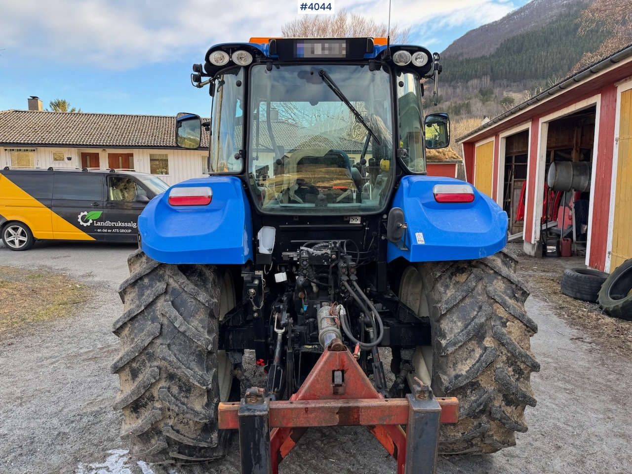 2013 New Holland T5.115 w/ front loader - Farm tractor: picture 4 2013 New Holland T5.115 w/ front loader - Farm tractor: picture 4