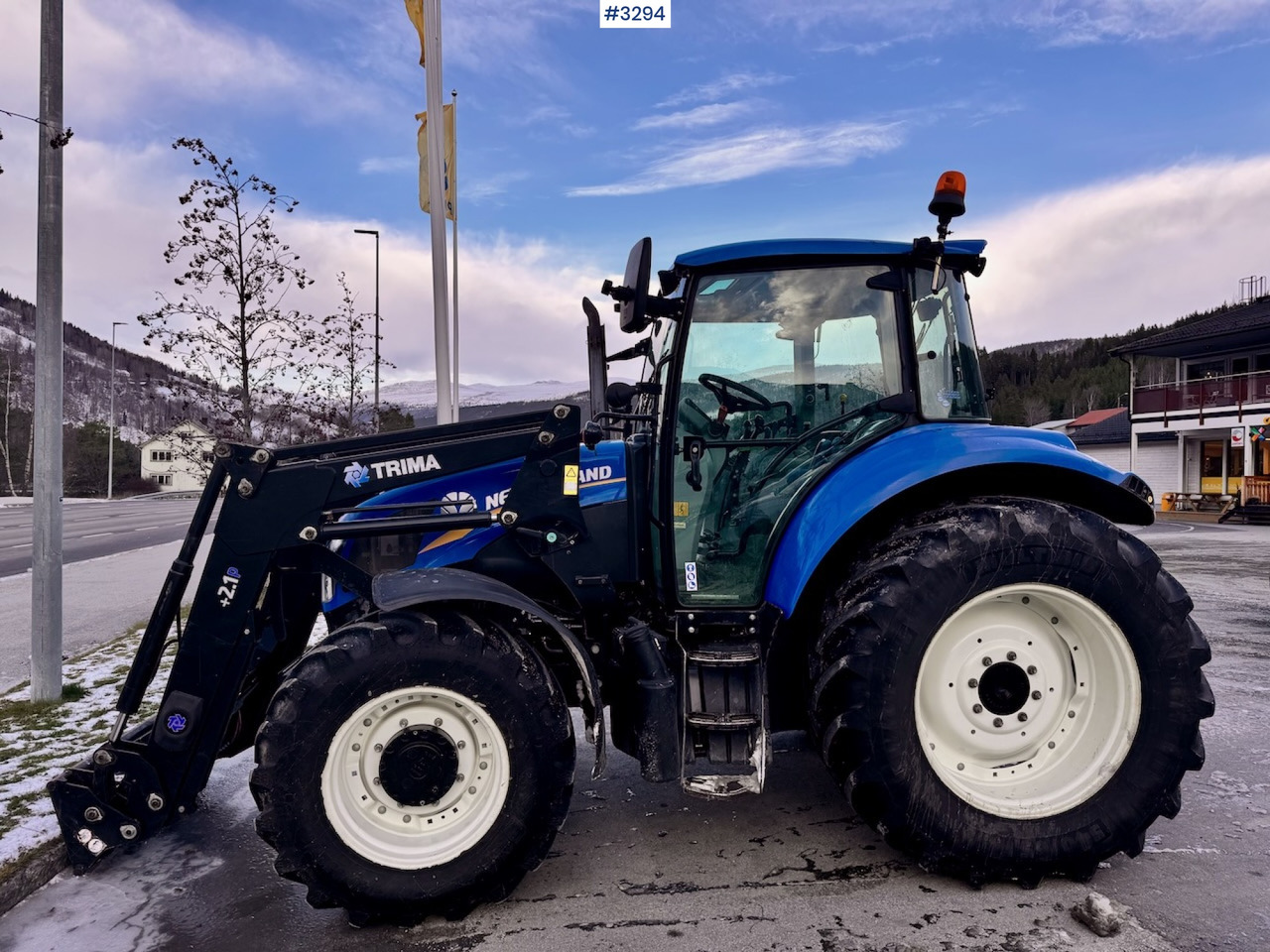 2013 New Holland T5.95 with Trima +2.1P Front Loader. New Engine! - Farm tractor: picture 2 2013 New Holland T5.95 with Trima +2.1P Front Loader. New Engine! - Farm tractor: picture 2