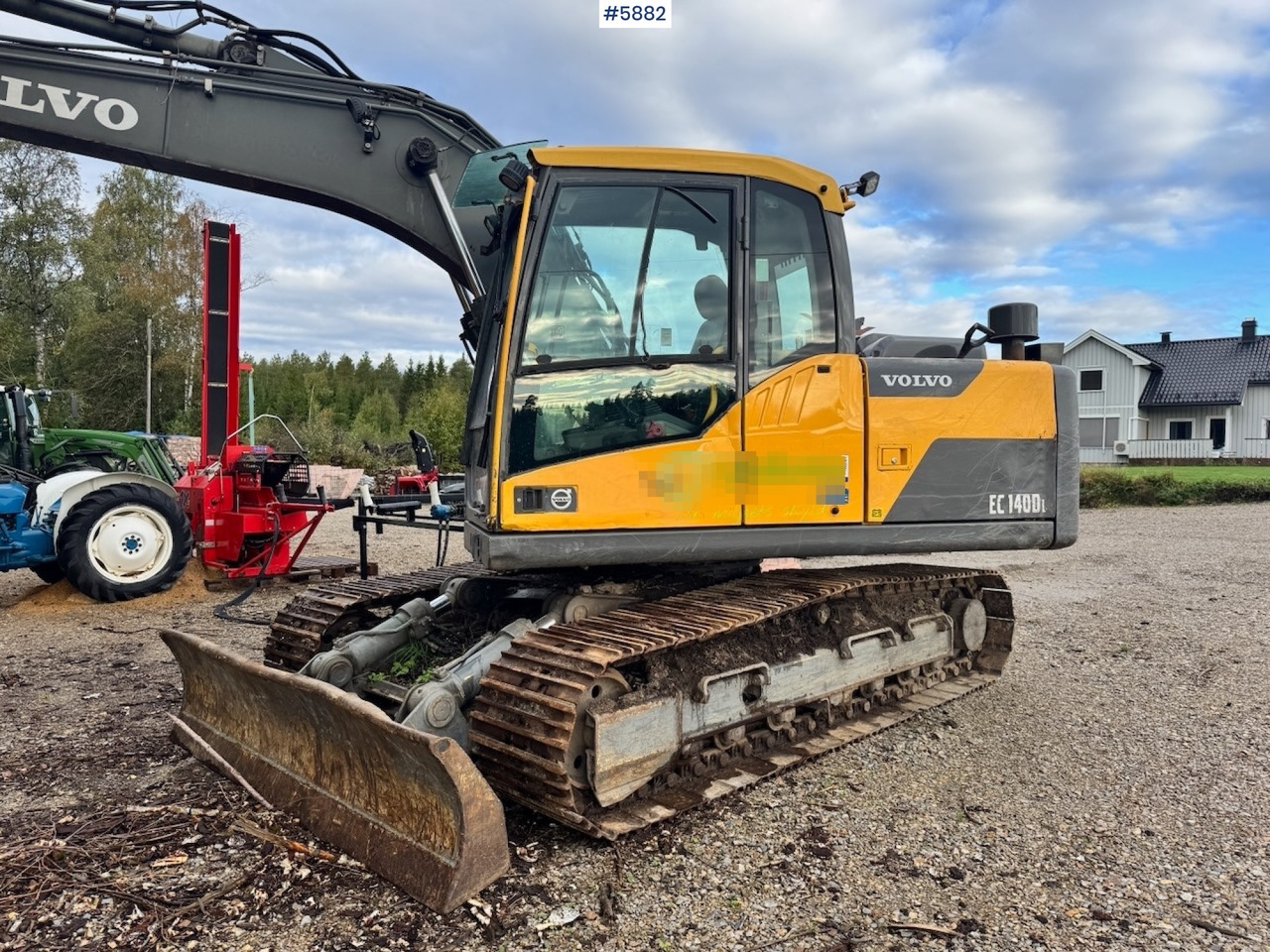 2013 Volvo EC140DL Crawler Excavator w/ Cleaning Bucket. - Excavator: picture 4 2013 Volvo EC140DL Crawler Excavator w/ Cleaning Bucket. - Excavator: picture 4