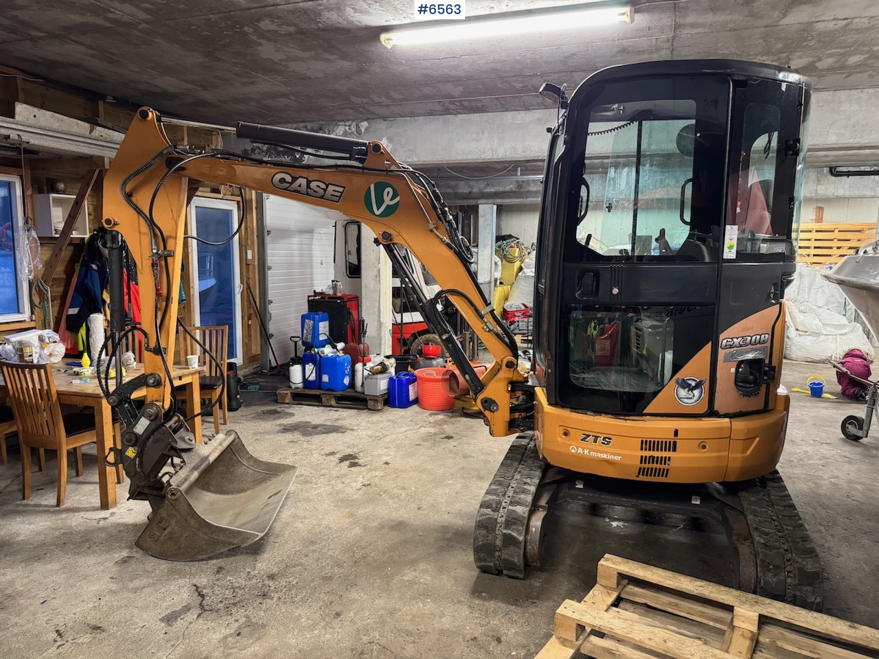 2014 Case CX 30B S2 ZTS w/ 3 buckets, grapple and trailer. - Excavator: picture 3 2014 Case CX 30B S2 ZTS w/ 3 buckets, grapple and trailer. - Excavator: picture 3