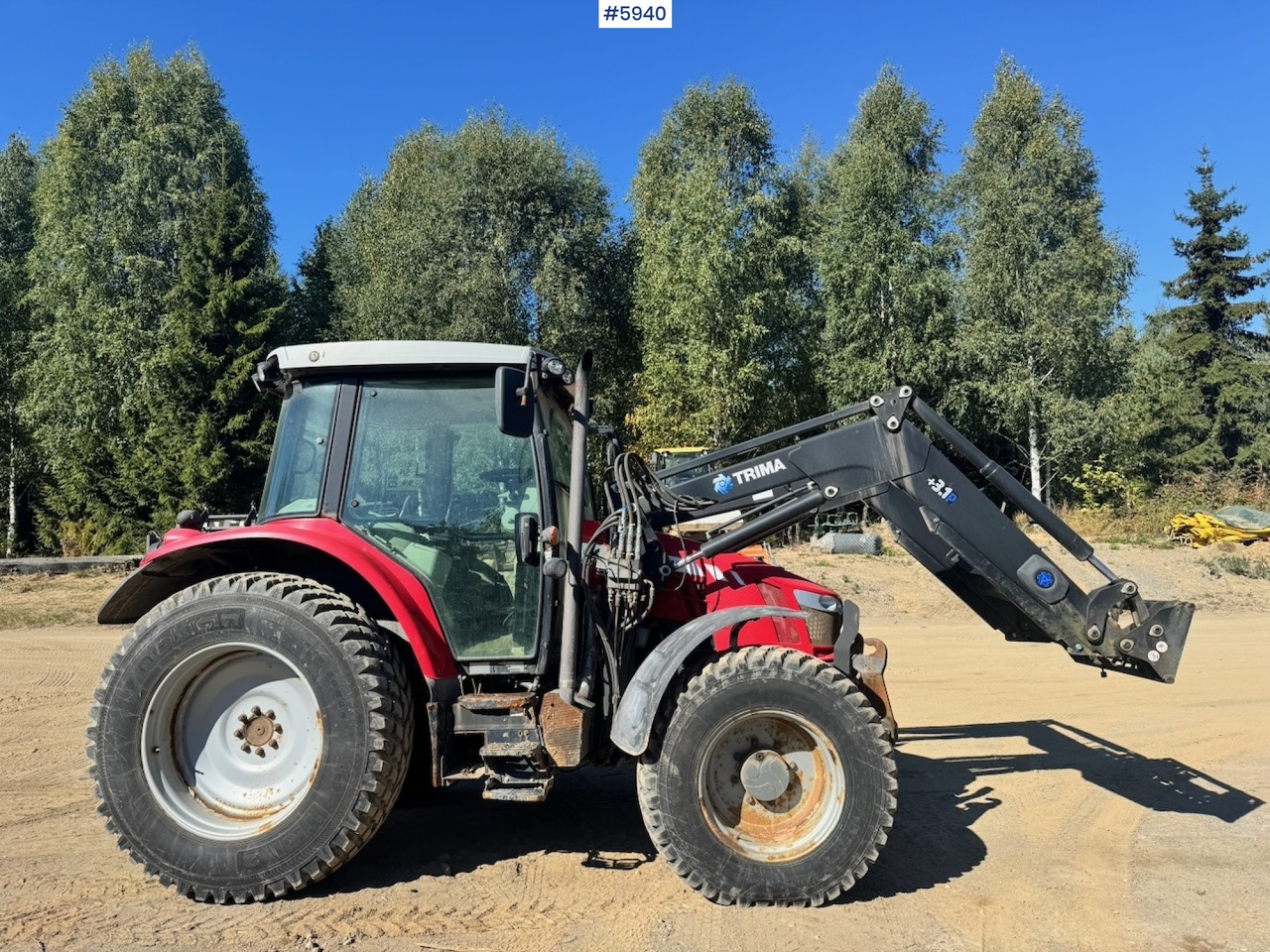 2014 Massey Ferguson 5610 w/ Front Loader and Hydraulics. 1950 hours! - Farm tractor: picture 3 2014 Massey Ferguson 5610 w/ Front Loader and Hydraulics. 1950 hours! - Farm tractor: picture 3