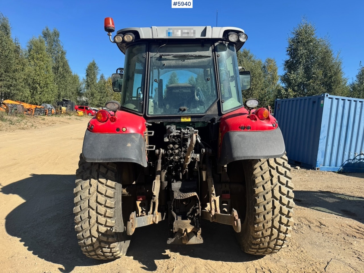 2014 Massey Ferguson 5610 w/ Front Loader and Hydraulics. 1950 hours! - Farm tractor: picture 5 2014 Massey Ferguson 5610 w/ Front Loader and Hydraulics. 1950 hours! - Farm tractor: picture 5