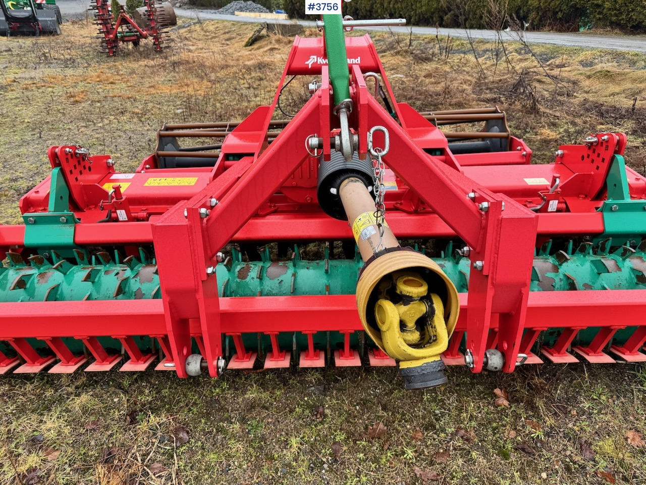 2016 Kverneland NG-S 101 rotary harrow w/ frontkit. - Soil tillage equipment: picture 3 2016 Kverneland NG-S 101 rotary harrow w/ frontkit. - Soil tillage equipment: picture 3