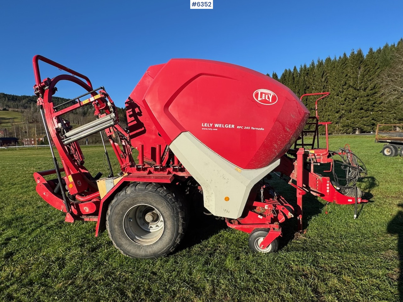 2017 Lely Welger RPC 245 Tornado combi baler. Partial rep. object - Hay and forage equipment: picture 3 2017 Lely Welger RPC 245 Tornado combi baler. Partial rep. object - Hay and forage equipment: picture 3