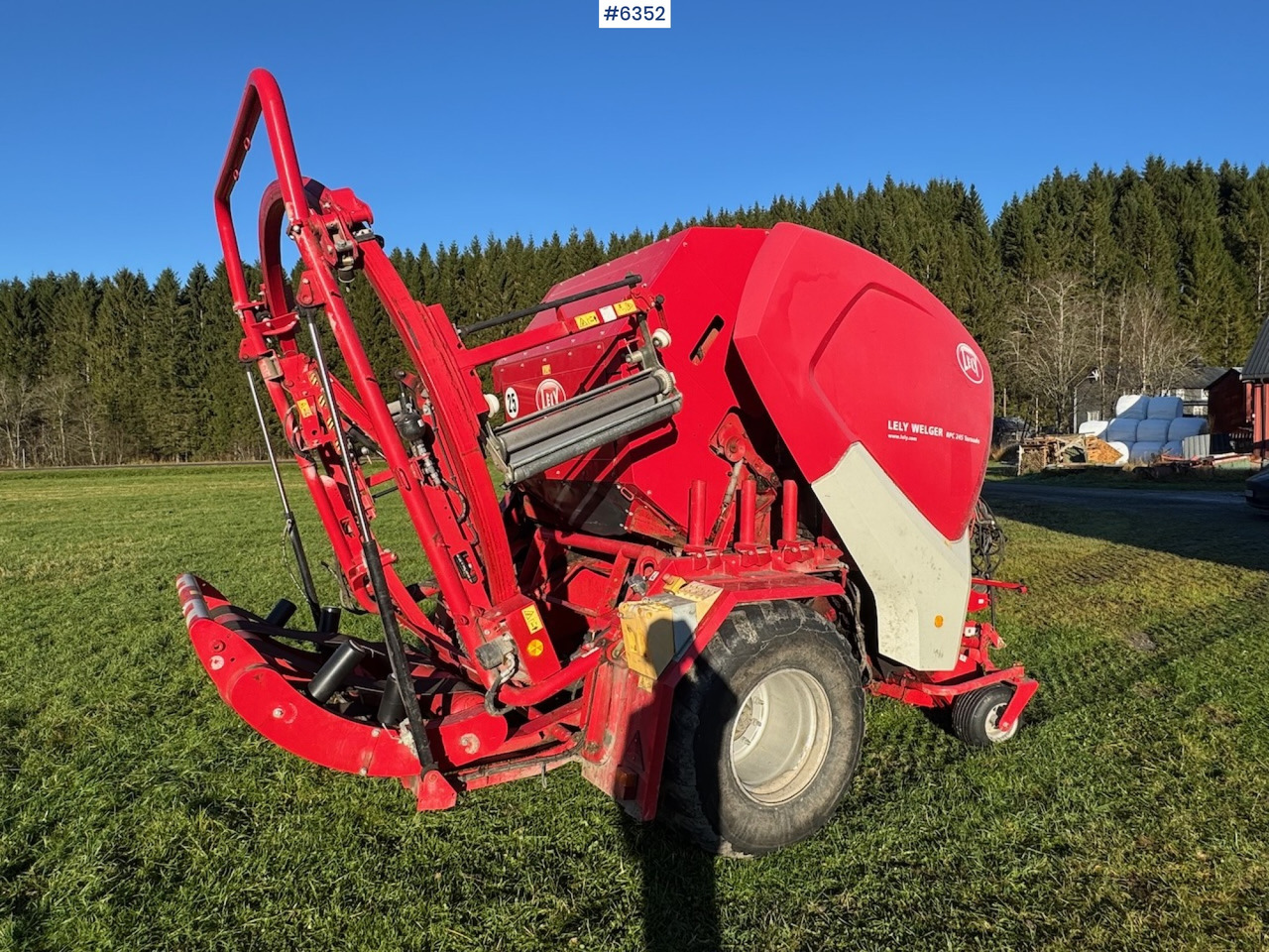 2017 Lely Welger RPC 245 Tornado combi baler. Partial rep. object - Hay and forage equipment: picture 2 2017 Lely Welger RPC 245 Tornado combi baler. Partial rep. object - Hay and forage equipment: picture 2