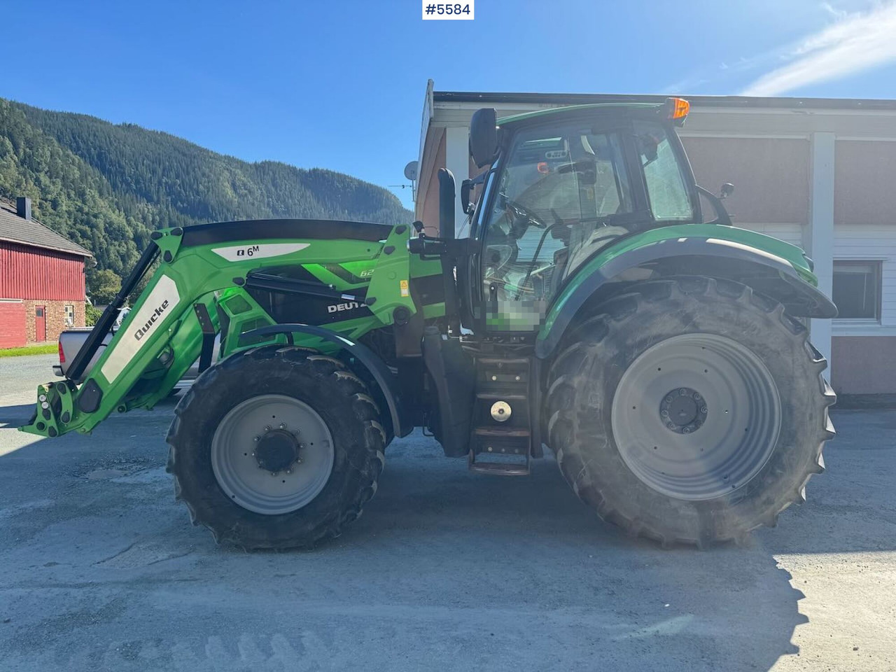 2020 Deutz-Fahr 6215 Agrotron w/ front loader & 2 sets of tires - Farm tractor: picture 4 2020 Deutz-Fahr 6215 Agrotron w/ front loader & 2 sets of tires - Farm tractor: picture 4