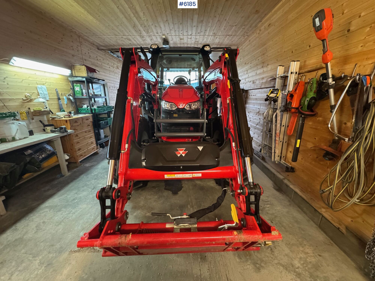 2023 Massey Ferguson 5711M Dyna w/ loader with 3rd function. Only 115 hours! - Farm tractor: picture 3 2023 Massey Ferguson 5711M Dyna w/ loader with 3rd function. Only 115 hours! - Farm tractor: picture 3