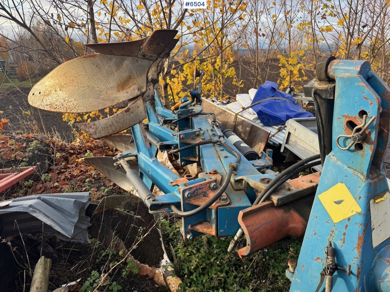 Approx. 1995 Øverum 3-furrow reversible plough - Soil tillage equipment: picture 2 Approx. 1995 Øverum 3-furrow reversible plough - Soil tillage equipment: picture 2