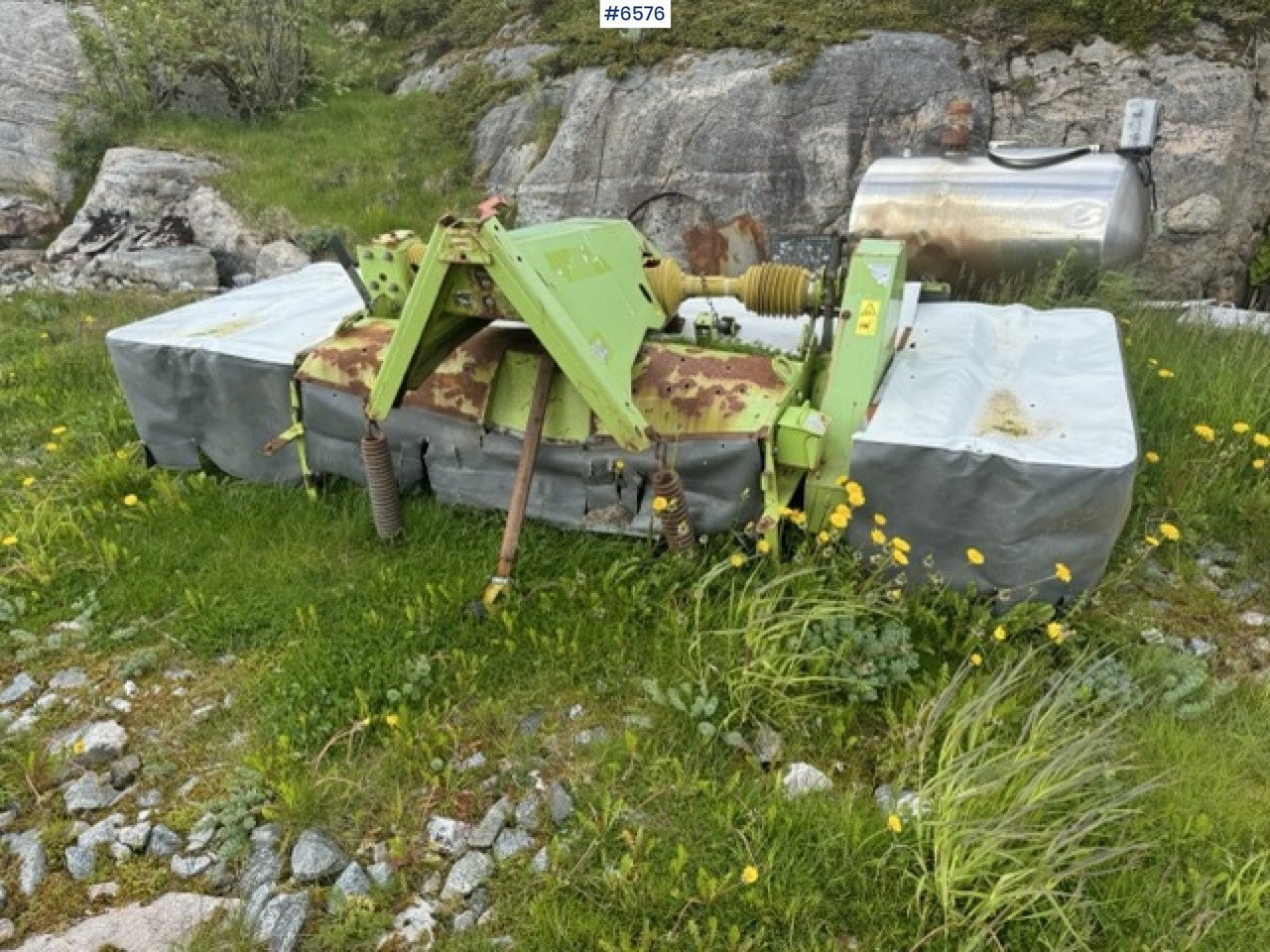 Claas front-mounted mower - Hay and forage equipment: picture 1 Claas front-mounted mower - Hay and forage equipment: picture 1