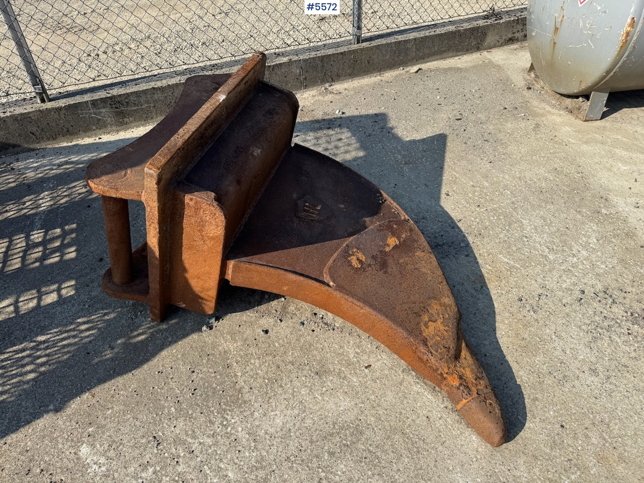 Excavator scraper - Ripper: picture 1 Excavator scraper - Ripper: picture 1