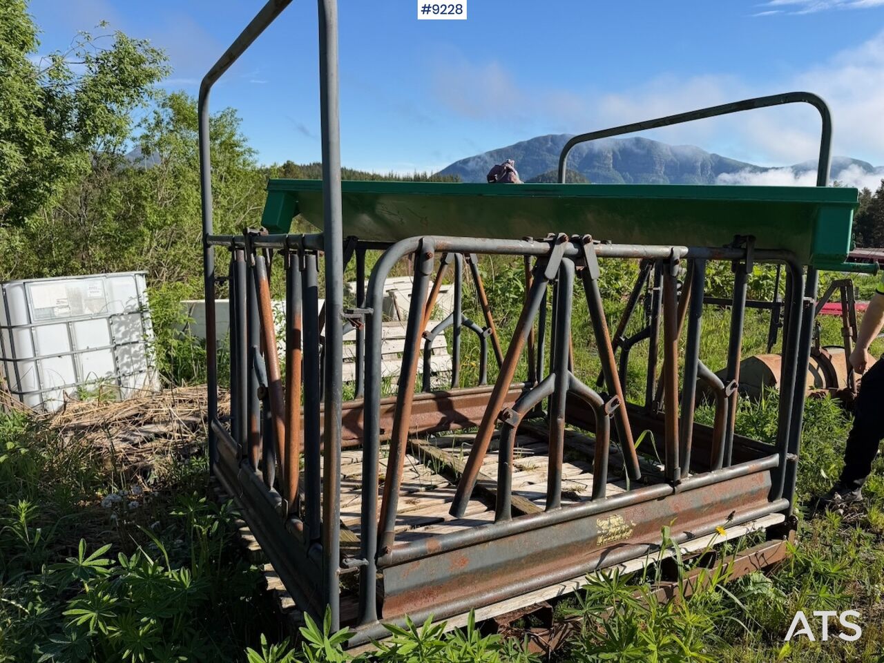 Feed Rack - Hay and forage equipment: picture 2 Feed Rack - Hay and forage equipment: picture 2