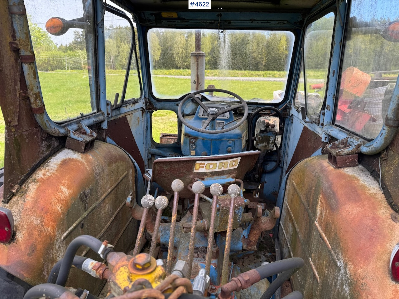 Farm tractor Ford 5000 Backhoe Loader.: picture 10