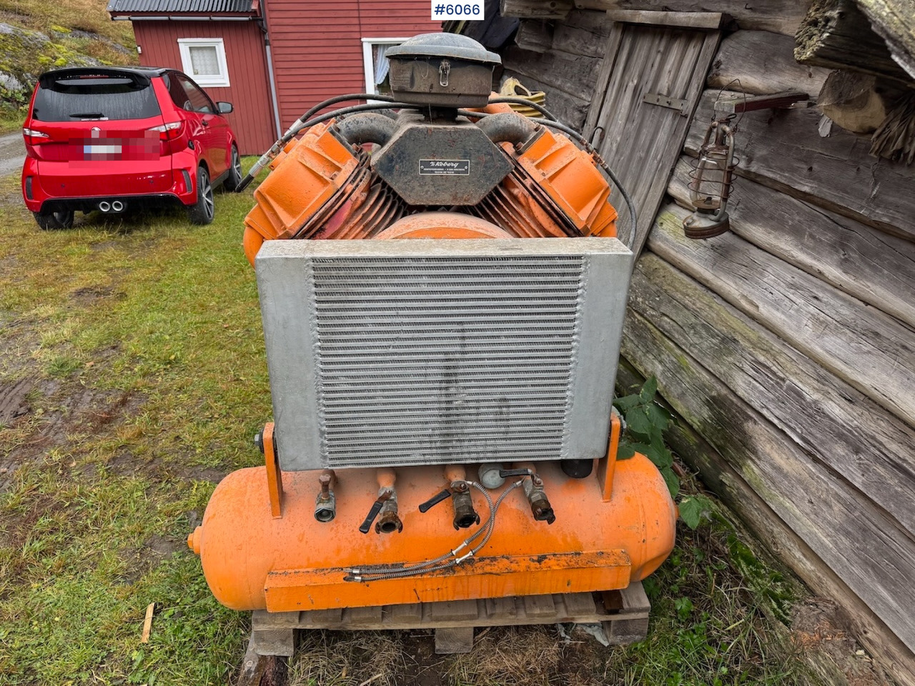 Koberg 75 w/ 1 hammer, grease pot and some stretchers. - Air compressor: picture 4 Koberg 75 w/ 1 hammer, grease pot and some stretchers. - Air compressor: picture 4