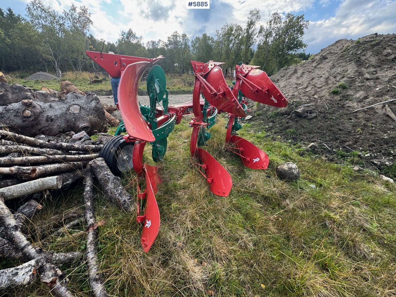 Kverneland 150S reversible plough, 3-furrow, year 2022. Never used – like new! - Soil tillage equipment: picture 2 Kverneland 150S reversible plough, 3-furrow, year 2022. Never used – like new! - Soil tillage equipment: picture 2