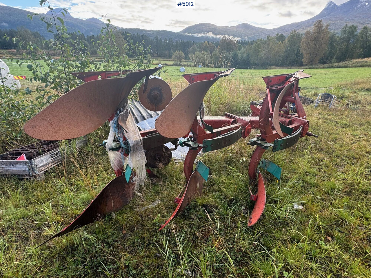 Kverneland 3-furrow reversible plough - Soil tillage equipment: picture 1 Kverneland 3-furrow reversible plough - Soil tillage equipment: picture 1