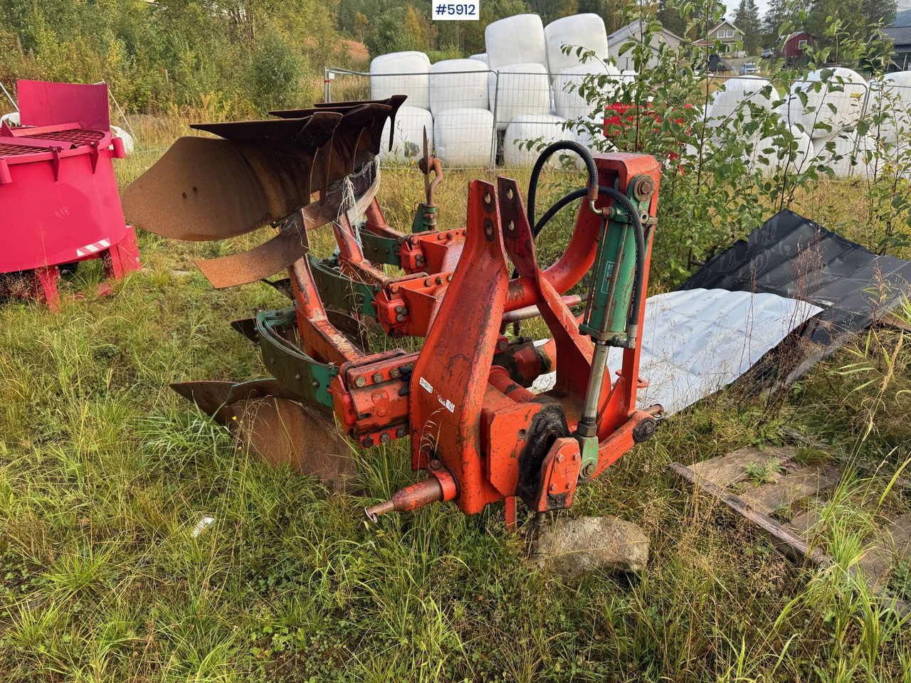 Kverneland 3-furrow reversible plough - Soil tillage equipment: picture 4 Kverneland 3-furrow reversible plough - Soil tillage equipment: picture 4