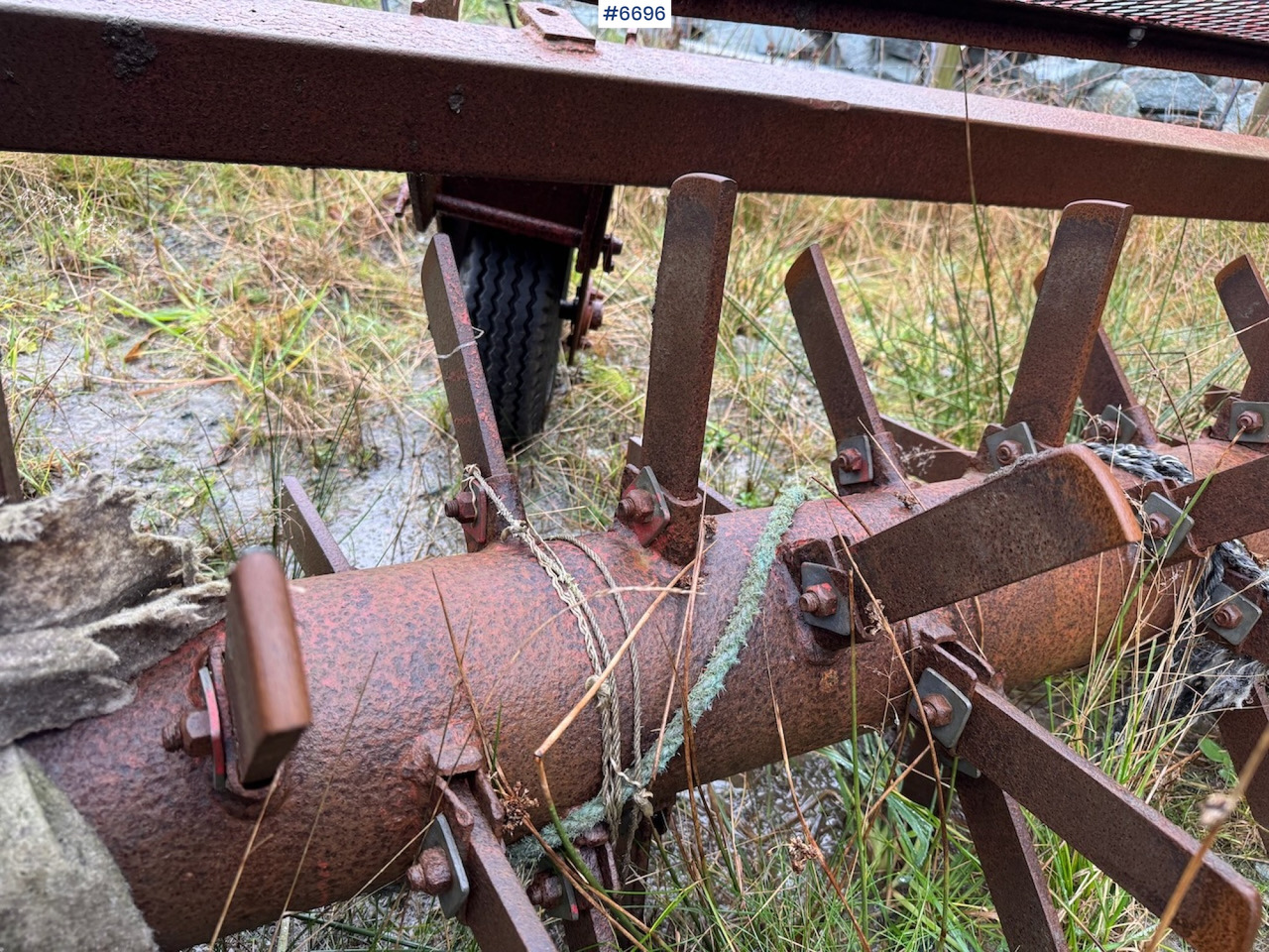 Soil tillage equipment Kverneland stone rake 4 m.: picture 10