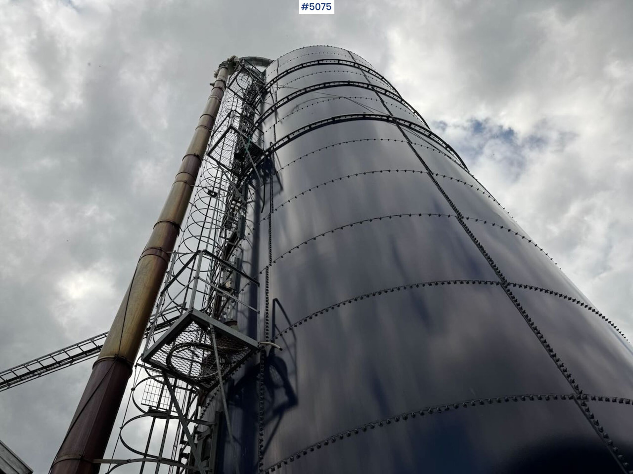 Silo with Filling Auger and Fan - Livestock equipment: picture 3 Silo with Filling Auger and Fan - Livestock equipment: picture 3