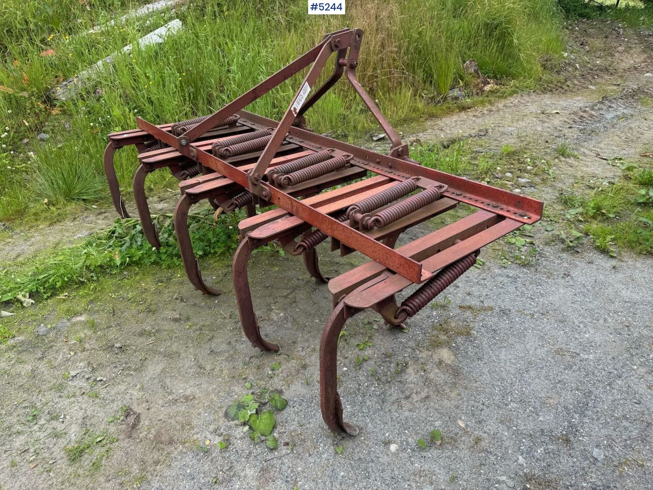 Subsoiler - Soil tillage equipment: picture 2 Subsoiler - Soil tillage equipment: picture 2
