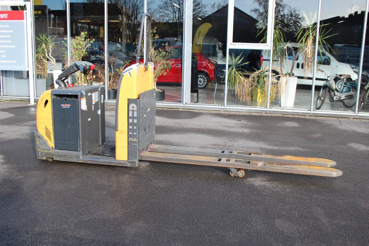 Atlet PPL/200S Ameise Niedrighubwagen - Pallet truck: picture 1 Atlet PPL/200S Ameise Niedrighubwagen - Pallet truck: picture 1