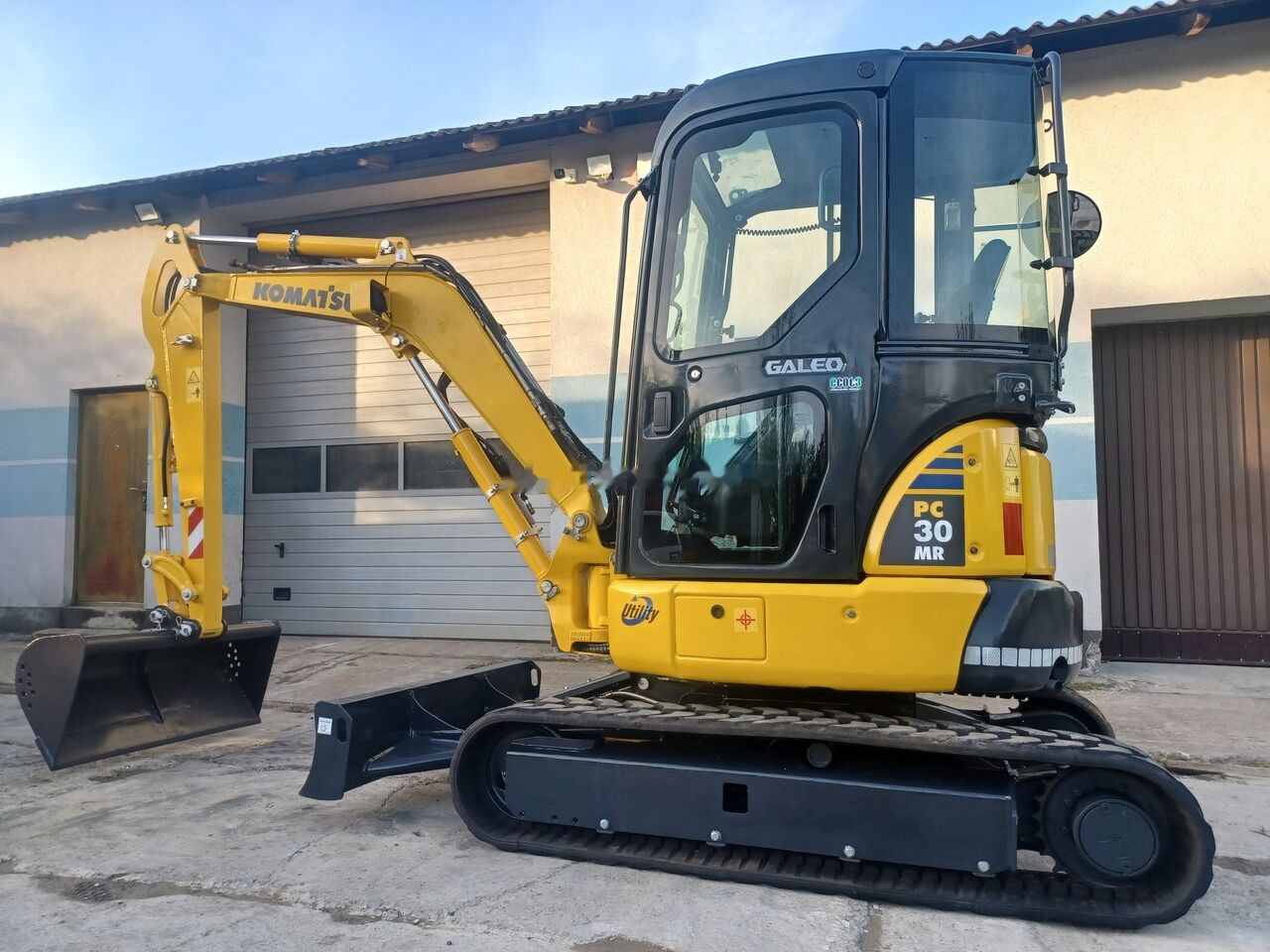 Komatsu PC30MR-3 - Mini excavator: picture 3 Komatsu PC30MR-3 - Mini excavator: picture 3