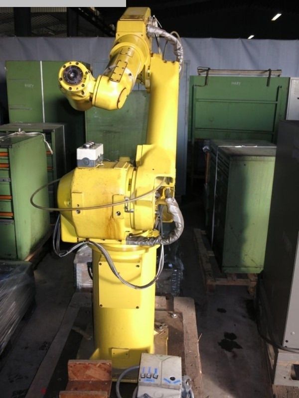 FANUC Robot S-Model 10 - Industrial robot: picture 3 FANUC Robot S-Model 10 - Industrial robot: picture 3