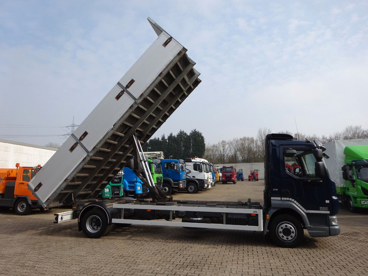 New Tipper DAF LF 45.210 Kipper 4x2: picture 12