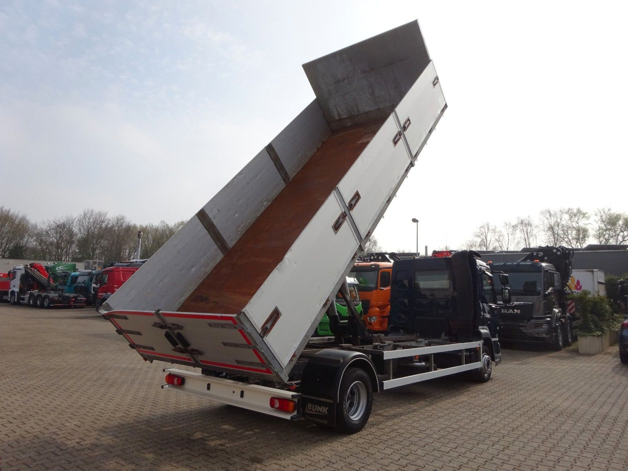 New Tipper DAF LF 45.210 Kipper 4x2: picture 11