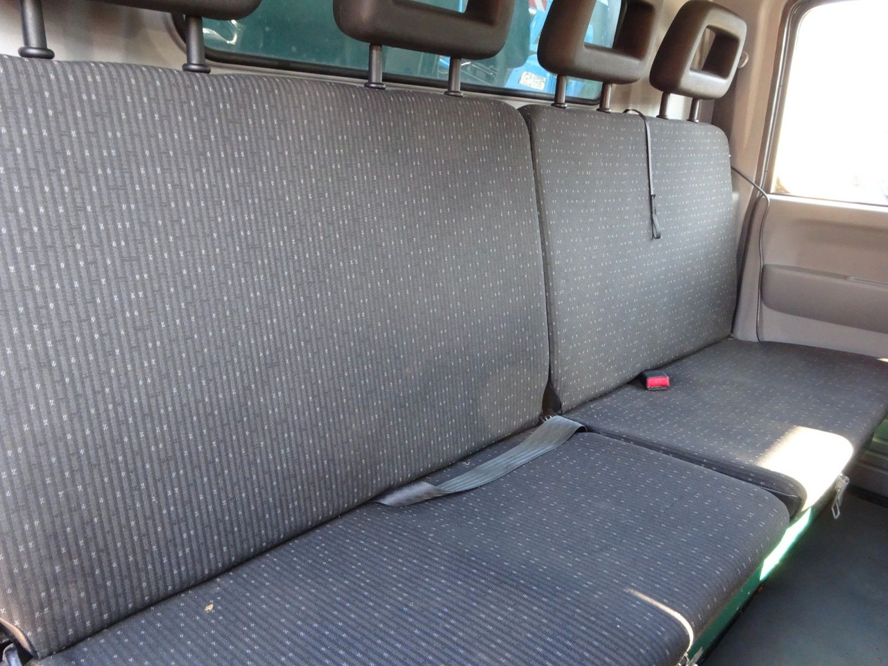 Curtain side van, Combi van FUSO 7C180D Canter mit Doppelkabine 4x2: picture 17