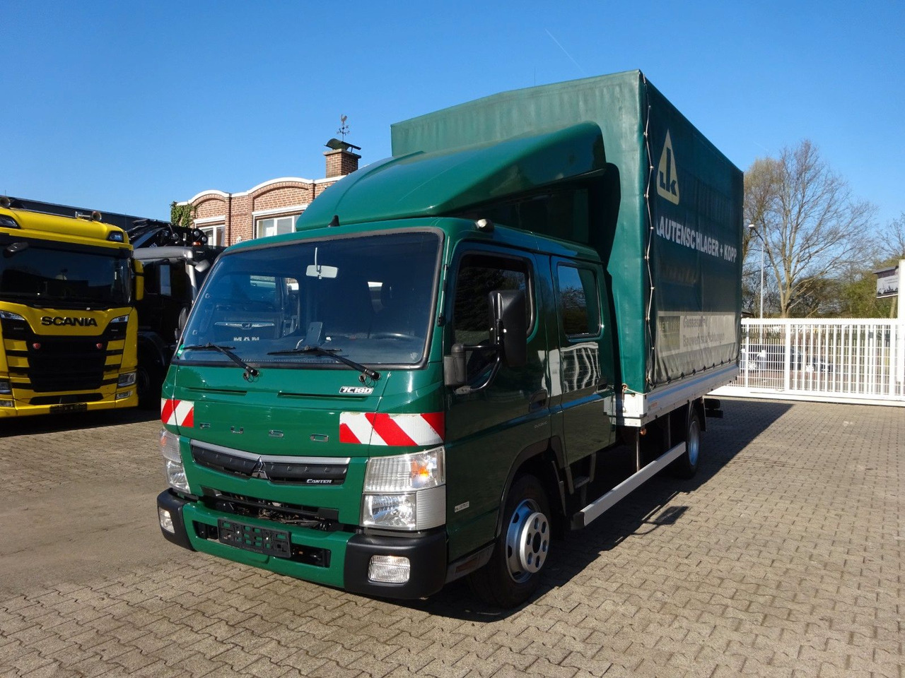 FUSO 7C180D Canter mit Doppelkabine 4x2 - Curtain side van, Combi van: picture 1 FUSO 7C180D Canter mit Doppelkabine 4x2 - Curtain side van, Combi van: picture 1