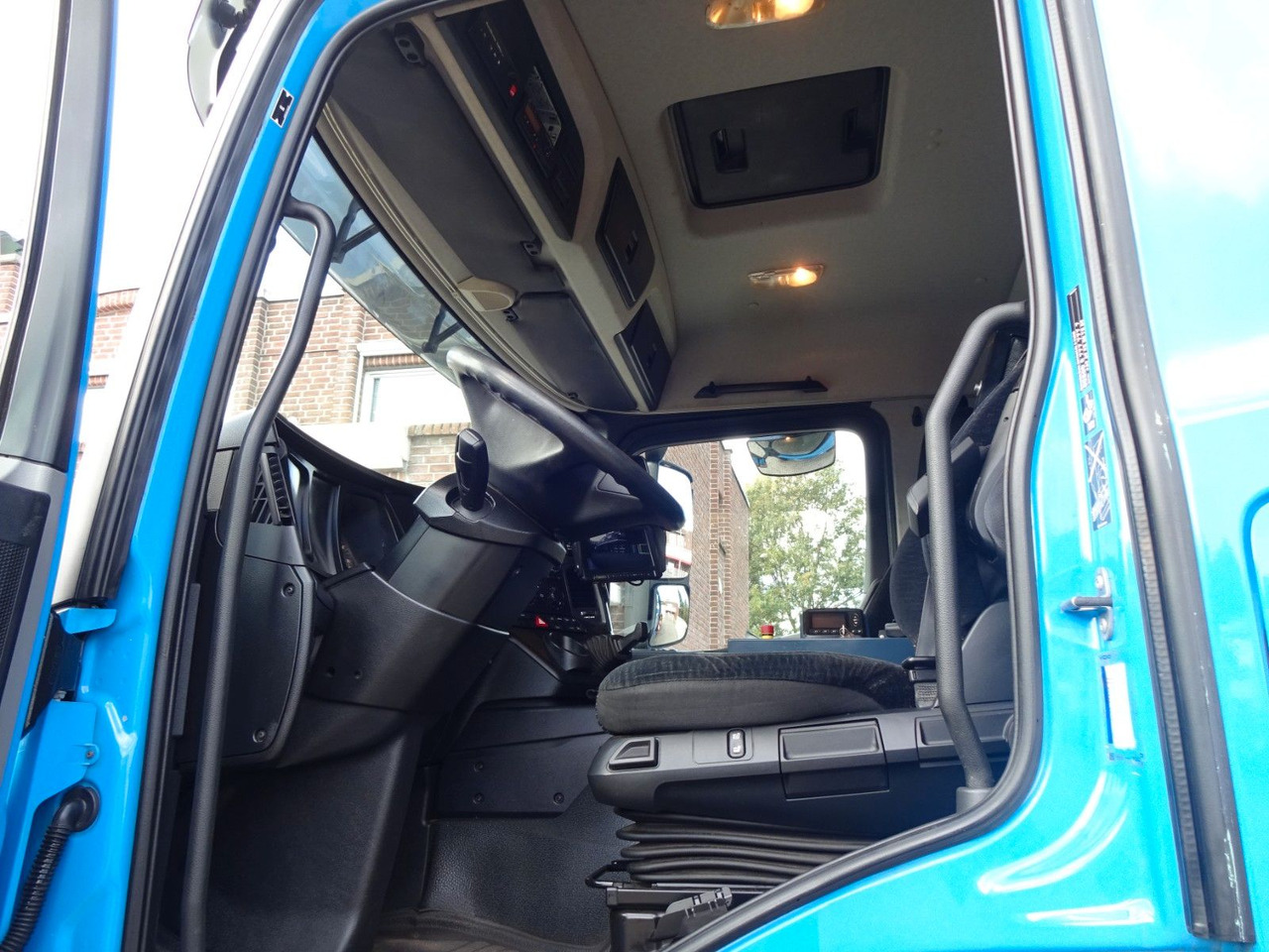 Hook lift truck Mercedes-Benz 2533 Antos MULTILIFT Abroller 6x2: picture 8