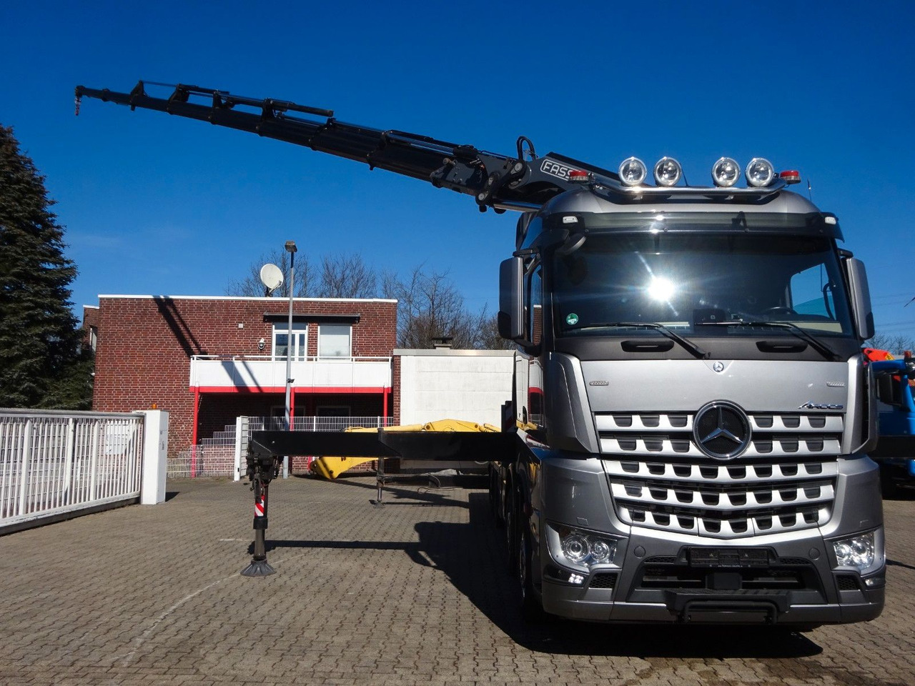 New Crane truck, Dropside/ Flatbed truck Mercedes-Benz 3453  Plattform + Fassi F820 Kran  8x2 Mercedes-Benz 3453 FASSI F820 Kran 8x Hydr. Ausschub: picture 6