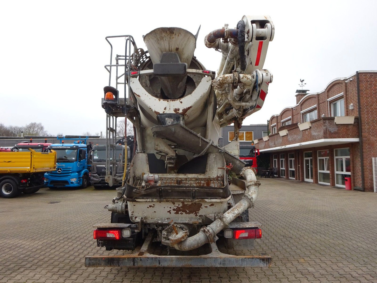Concrete pump truck Scania PUMI CIFA 32 Meter  4 Knick. Scania PUMI CIFA 32 Meter  4 Knick * Betonpumpe: picture 7