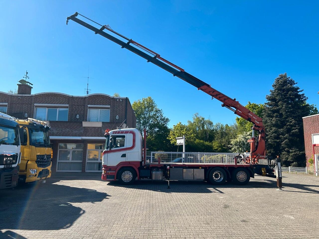 Scania R520 V8 Pritsche+ ATLAS 390 Kran +Lift-Lenkachse - Crane truck, Dropside/ Flatbed truck: picture 2 Scania R520 V8 Pritsche+ ATLAS 390 Kran +Lift-Lenkachse - Crane truck, Dropside/ Flatbed truck: picture 2
