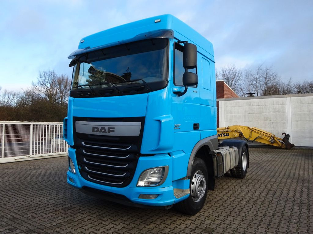 DAF XF 440 + Hydrl. Pumpe 4x2 - Tractor unit: picture 1 DAF XF 440 + Hydrl. Pumpe 4x2 - Tractor unit: picture 1