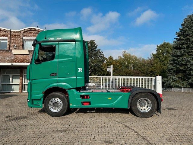 Mercedes-Benz 1851 Actros SZM mit Kipper-Pumpe 4x2 - Tractor unit: picture 3 Mercedes-Benz 1851 Actros SZM mit Kipper-Pumpe 4x2 - Tractor unit: picture 3
