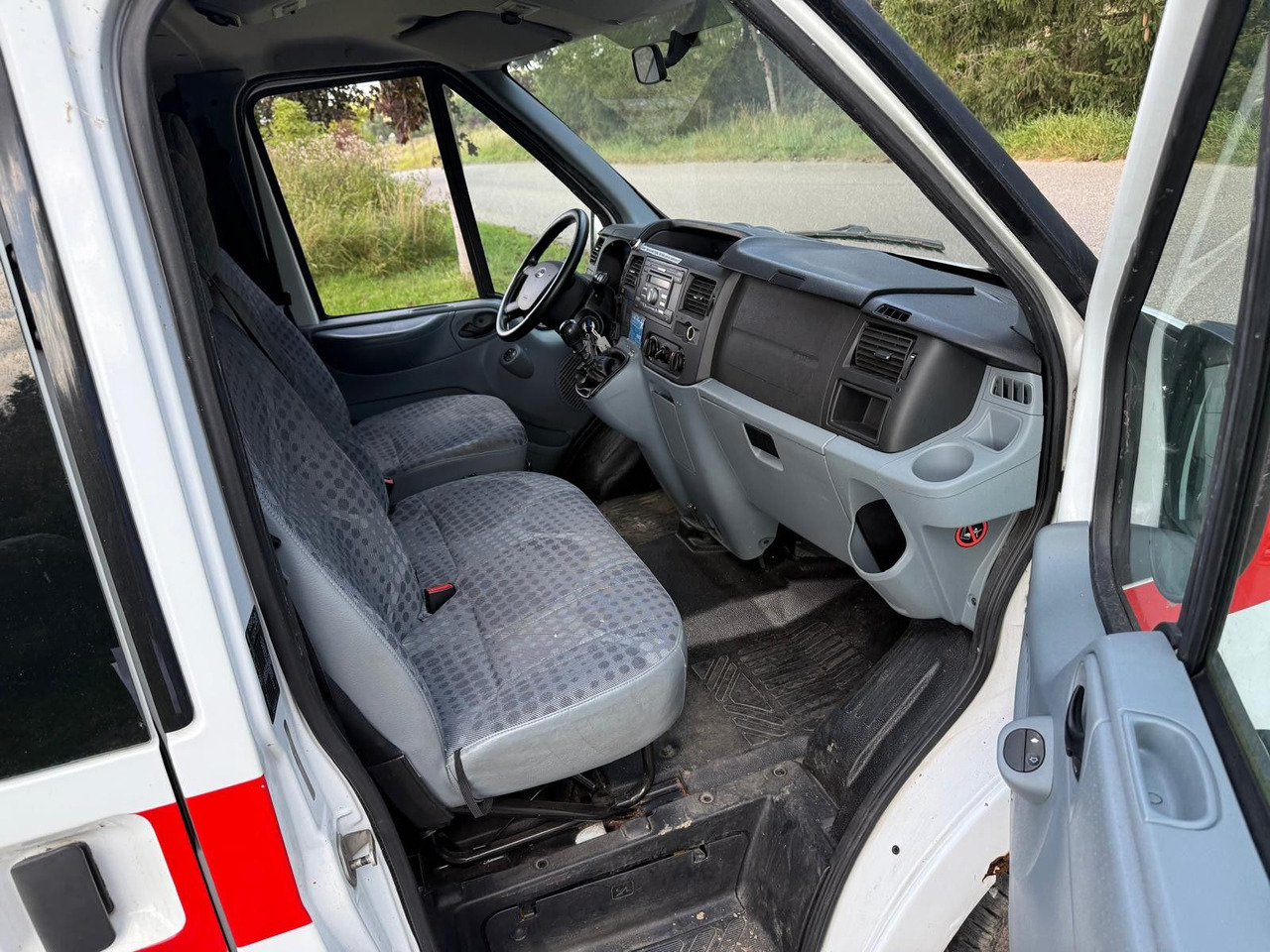 Passenger van Ford Transit Kombi FT 300 K: picture 11