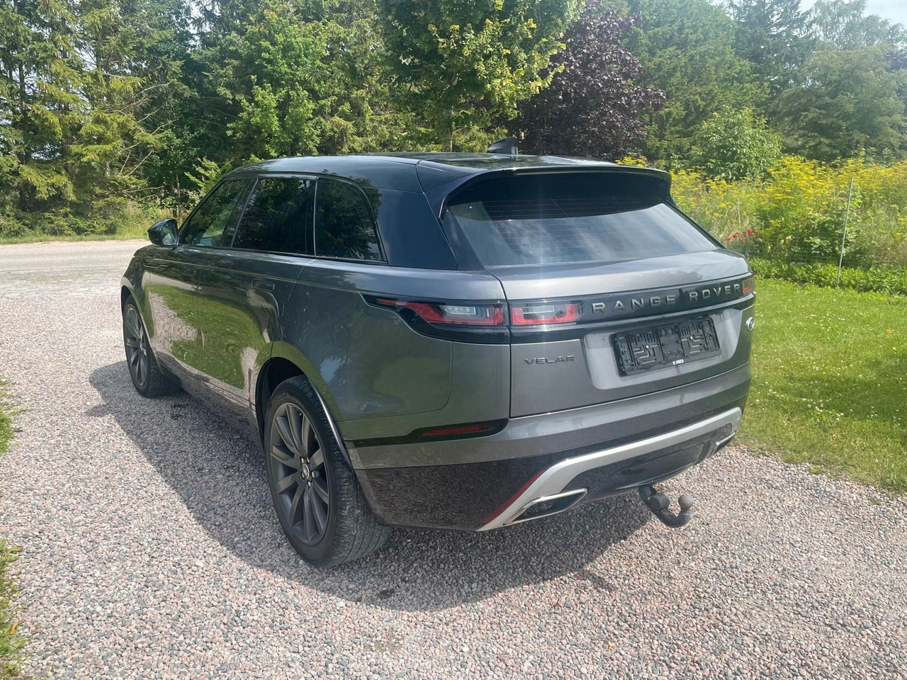 Land Rover Range Rover Velar R-Dynamic 3.0D 4WD Land Rover Velar R-Dynamic 3.0D 4WD *LKW zullasung: 2 sitze - SUV: picture 4 Land Rover Range Rover Velar R-Dynamic 3.0D 4WD Land Rover Velar R-Dynamic 3.0D 4WD *LKW zullasung: 2 sitze - SUV: picture 4