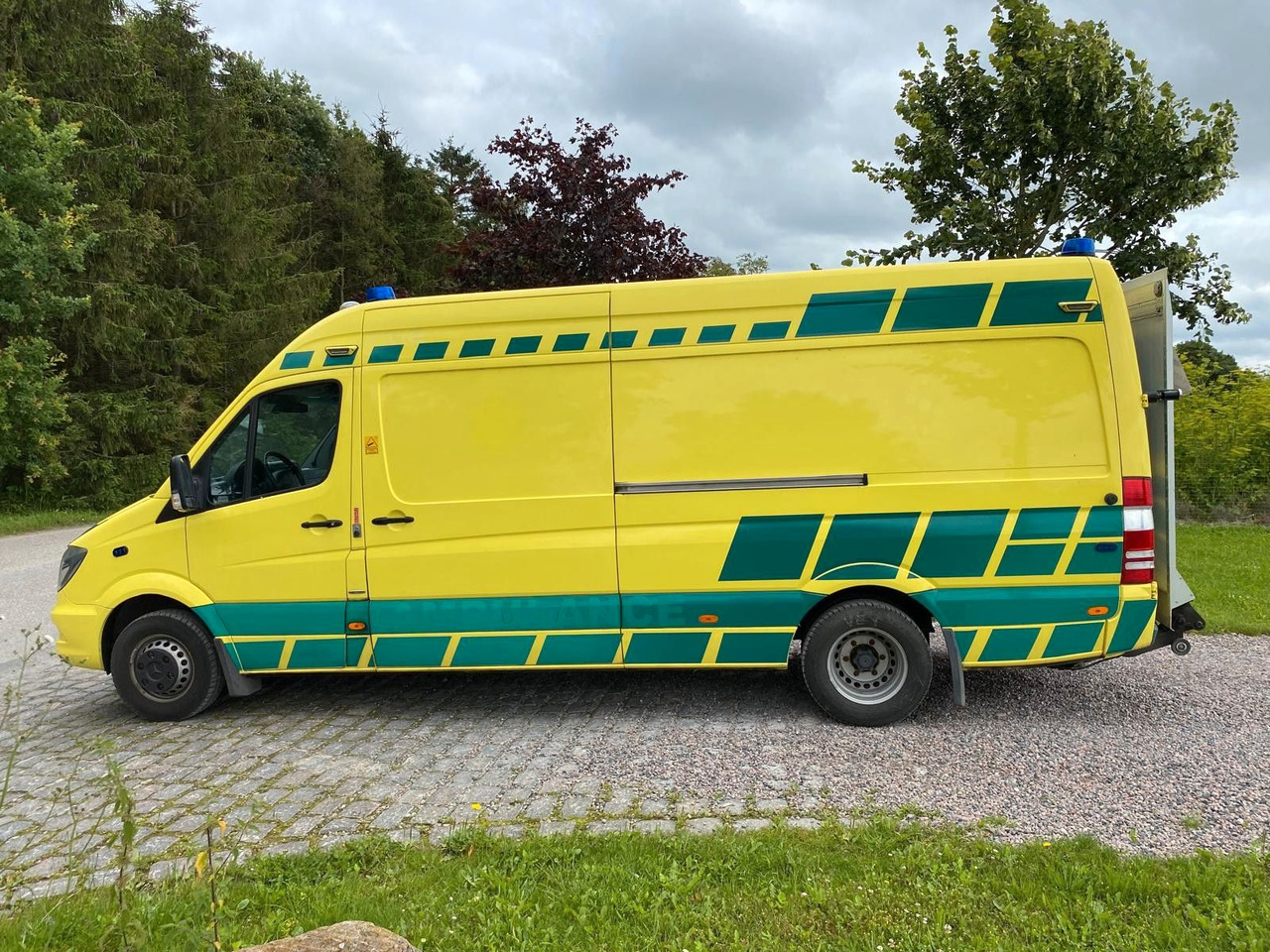 Mercedes-Benz Sprinter 519 CDI MAXI +Lift *20 000€ netto - Ambulance: picture 4 Mercedes-Benz Sprinter 519 CDI MAXI +Lift *20 000€ netto - Ambulance: picture 4