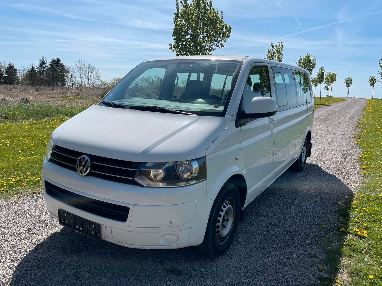 Volkswagen T5 Caravelle 2.0 TDI DSG Comfortline Lang - Passenger van: picture 1 Volkswagen T5 Caravelle 2.0 TDI DSG Comfortline Lang - Passenger van: picture 1